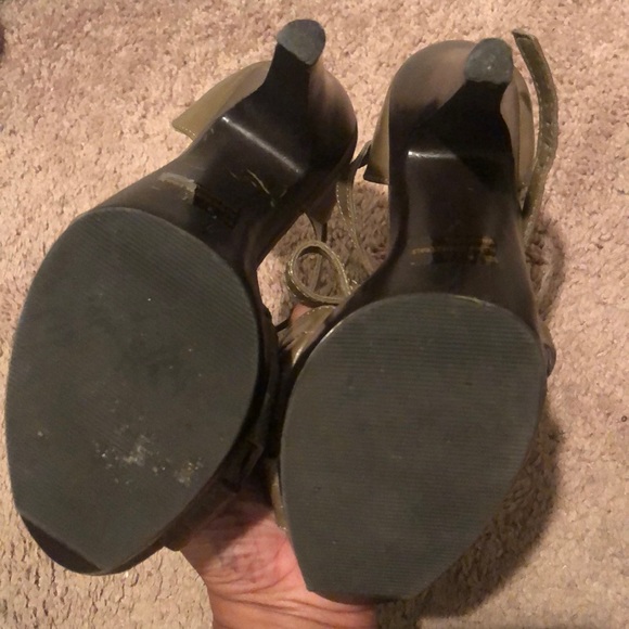 Platform heel. Olive green. - Picture 5 of 5